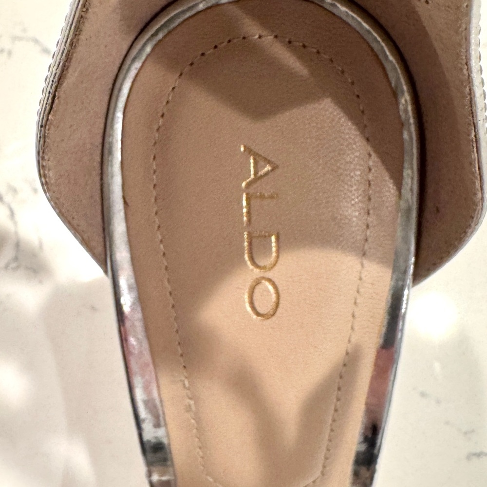 Aldo Women’s Silver Chrome Flower High Heel Sandals Size 8.5 - Picture 8 of 10